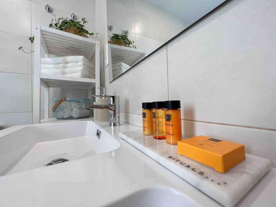 Spacious & Quiet Apartment By Hellomalaga - Azahar Málaga Exterior foto